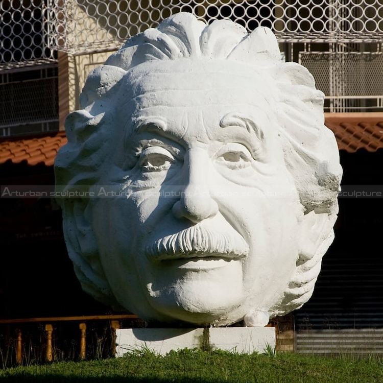escultura da cabeça de einstein