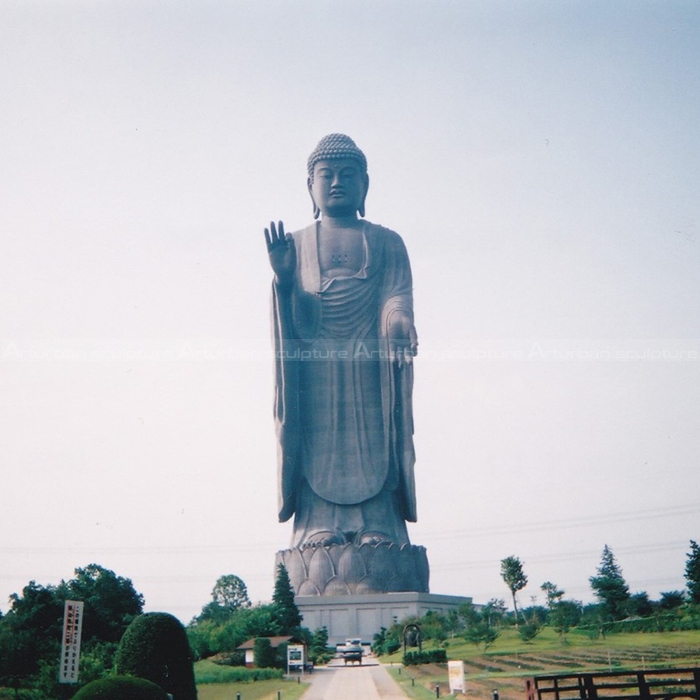Statua di Buddha in piedi in vendita