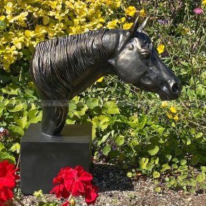 sculpture de tête de cheval