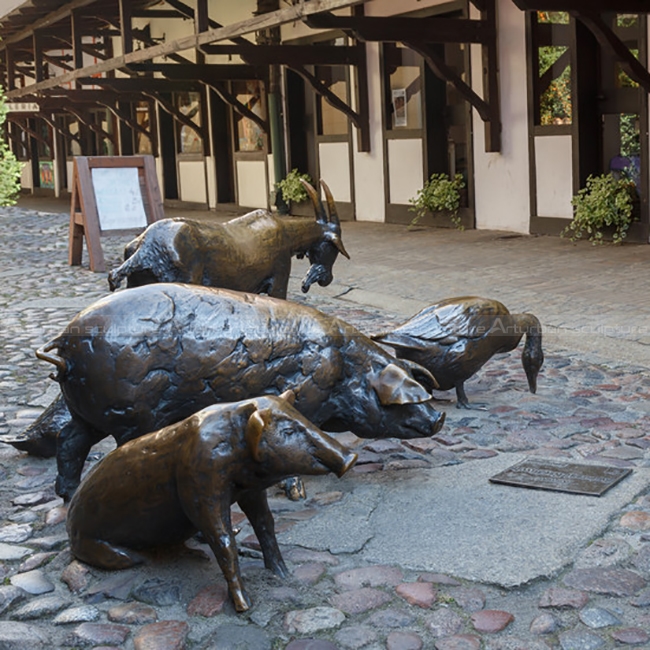 Bauernhoftier-Gartenverzierungen