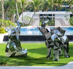 estátua de elefante geométrica