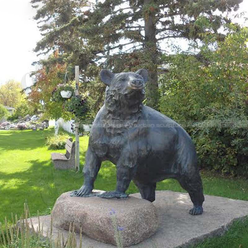 statue en bronze d'ours à taille réelle