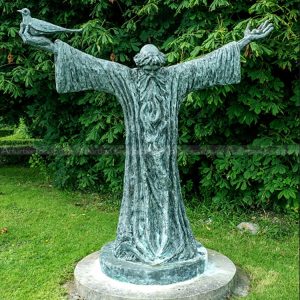 Estatua de San Kevin
