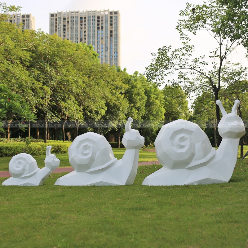 grande ornamento a lumaca da giardino