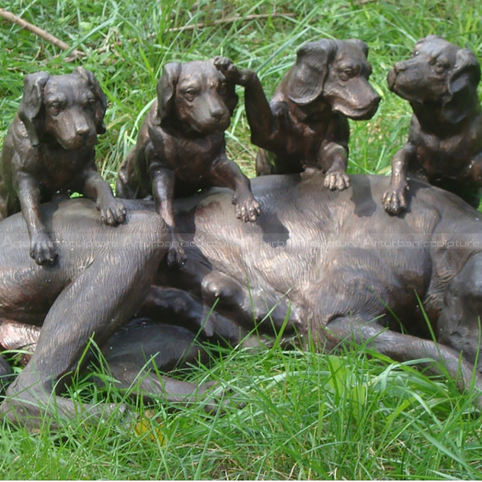 estatua de labrador para jardín exterior