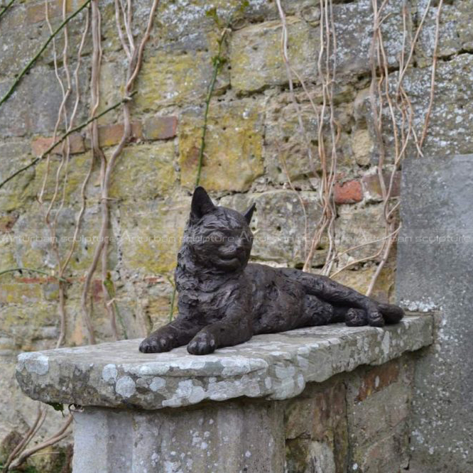 estatuas grandes de gatos para exteriores