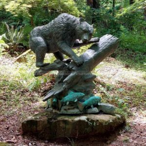 große Garten-Bärenstatue
