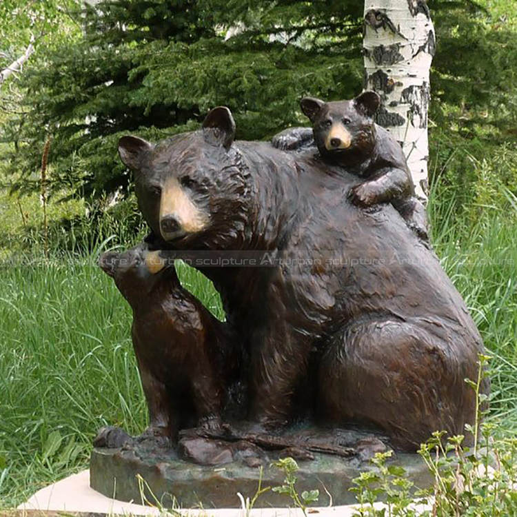 sculpture des câlins d'ours