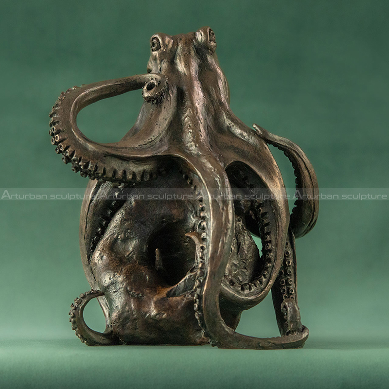 Sculpture de pelouse en pieuvre