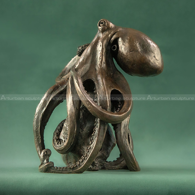 Sculpture de pelouse en pieuvre