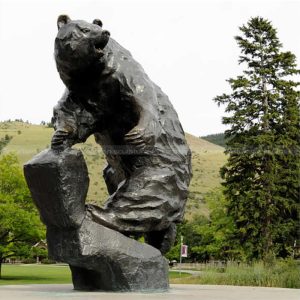 estatua de oso grande para jardín