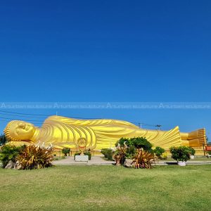 grande statua del buddha sdraiato