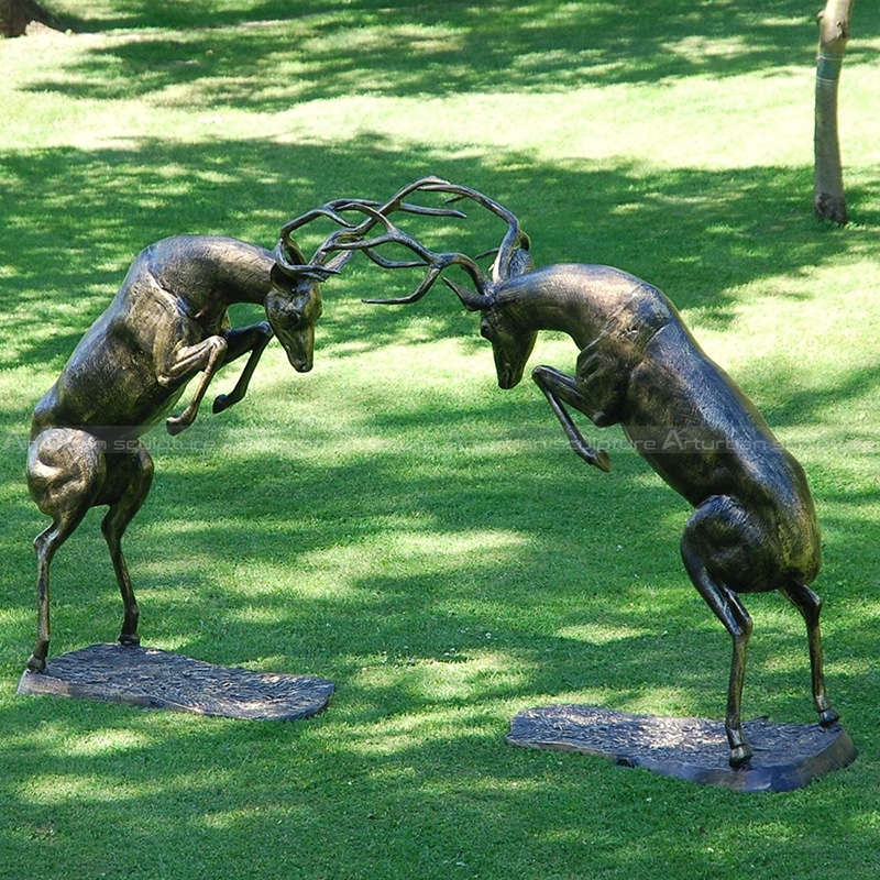 ornamento de cervo de bronze