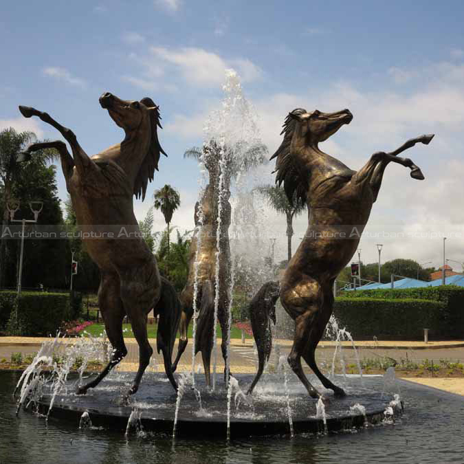 fonte de jardim de cavalo