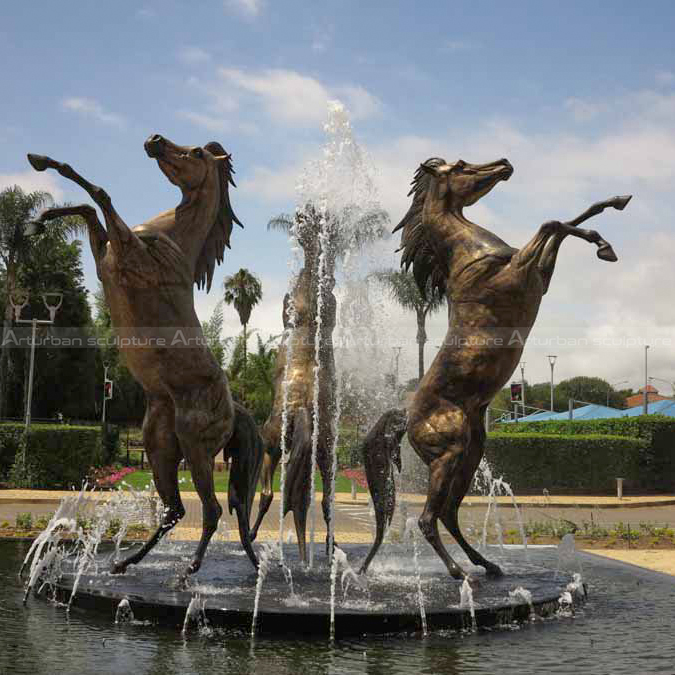 fonte de jardim de cavalo