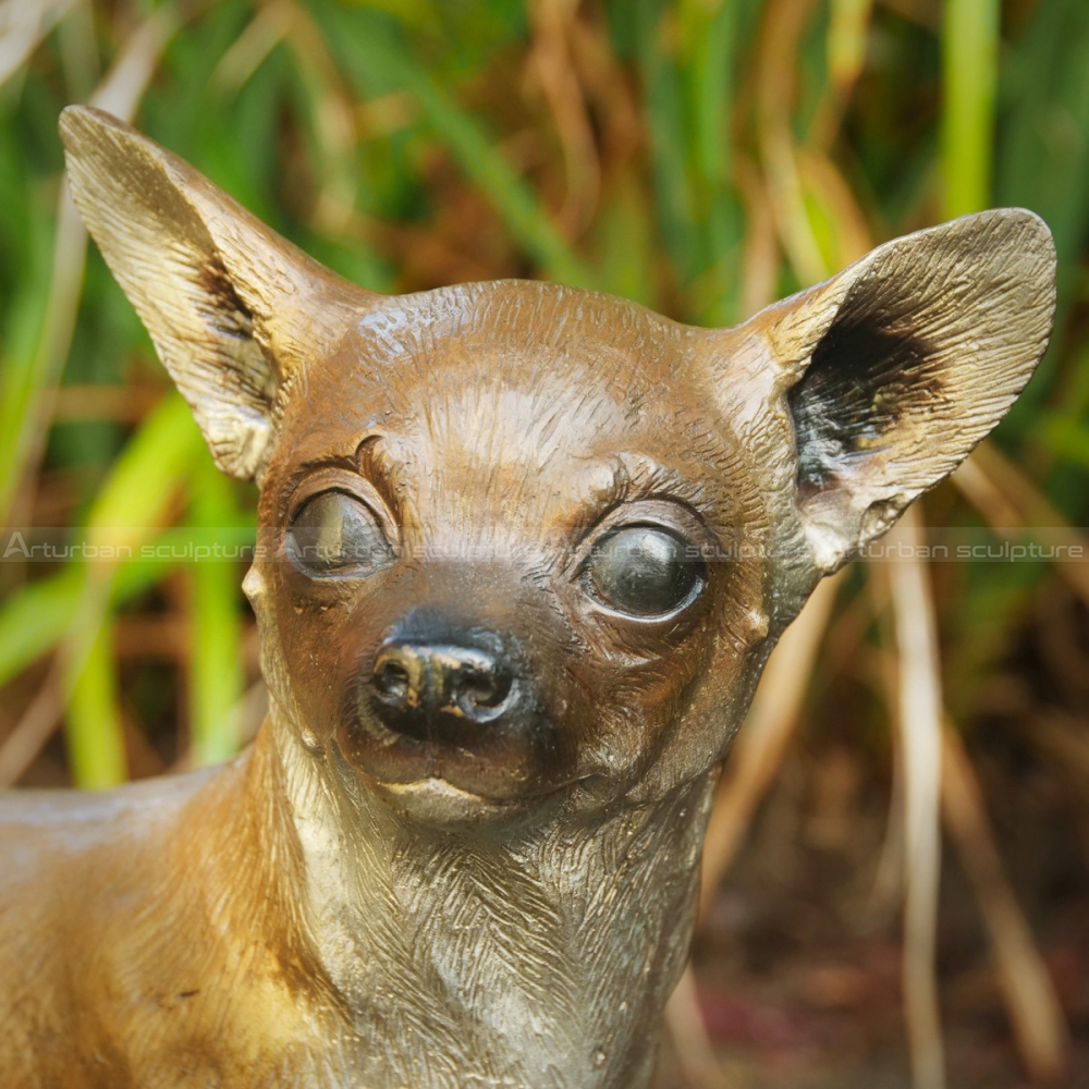 Außen-Chihuahua-Statue