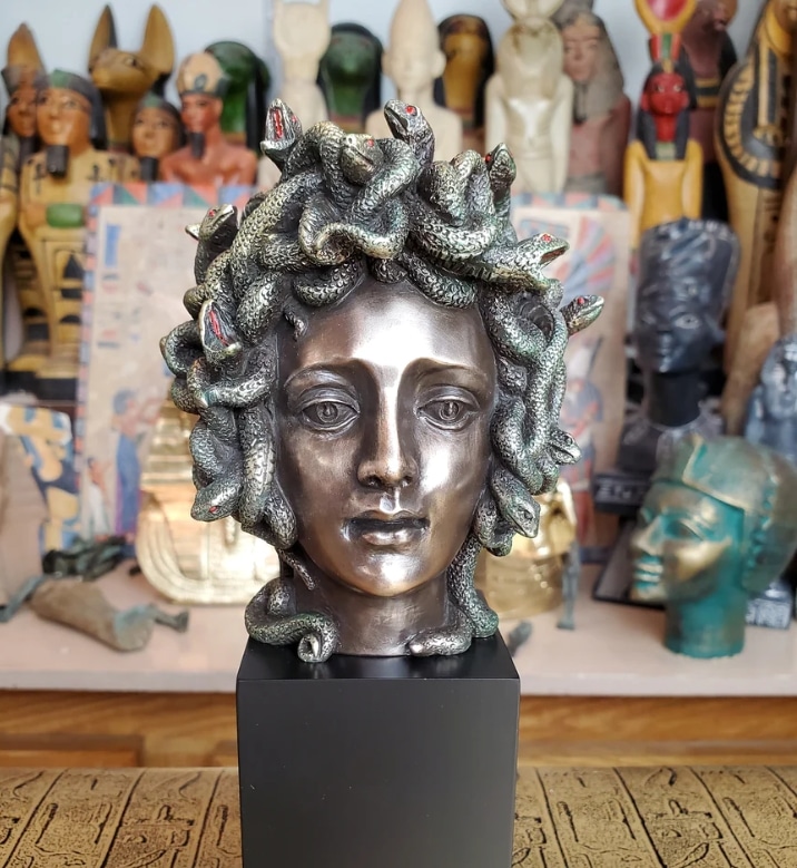 Medusa-Büsten-Skulptur