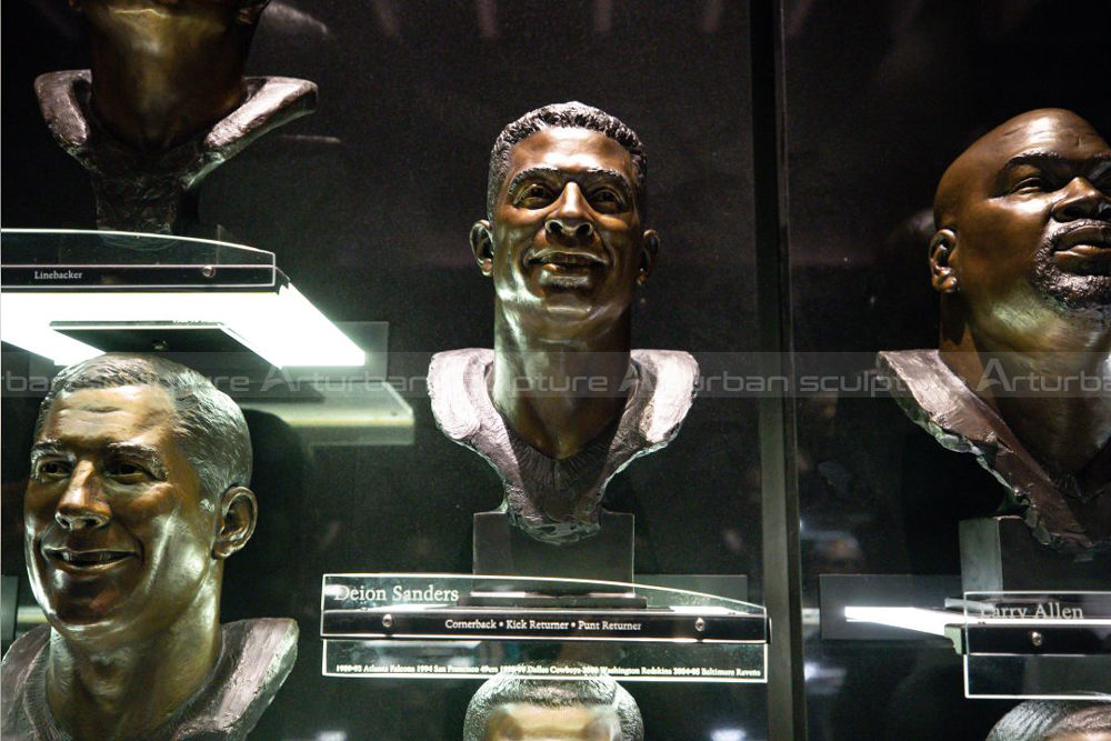 deion sanders büste