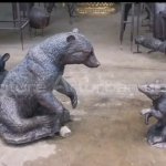 Statue d'ours grandeur nature