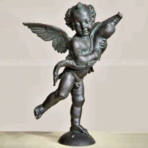 estatuas de querubines al aire libre