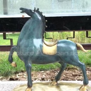 estatua de caballo de la dinastía Tang