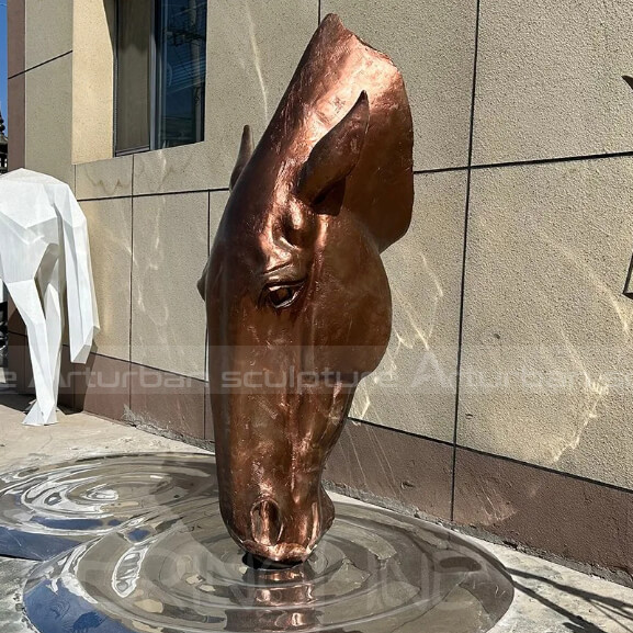 Stehendes Wasserskulptur zum Verkauf