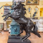 escultura grande de caballo - Image 2