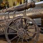 large cannon sculpture - Image 3