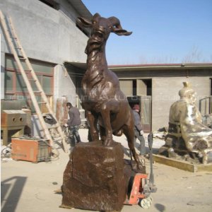 escultura de cabra en venta