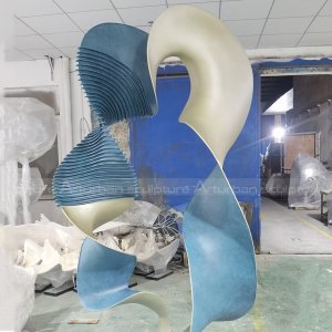Scultura a onda astratta