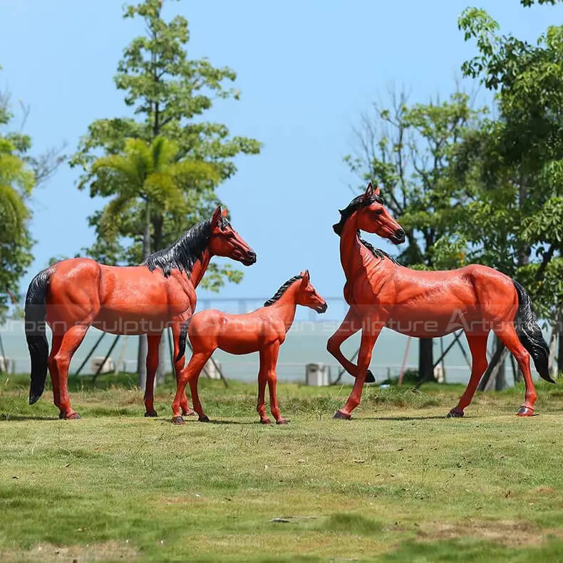Grandes Esculturas de Cavalos à Venda