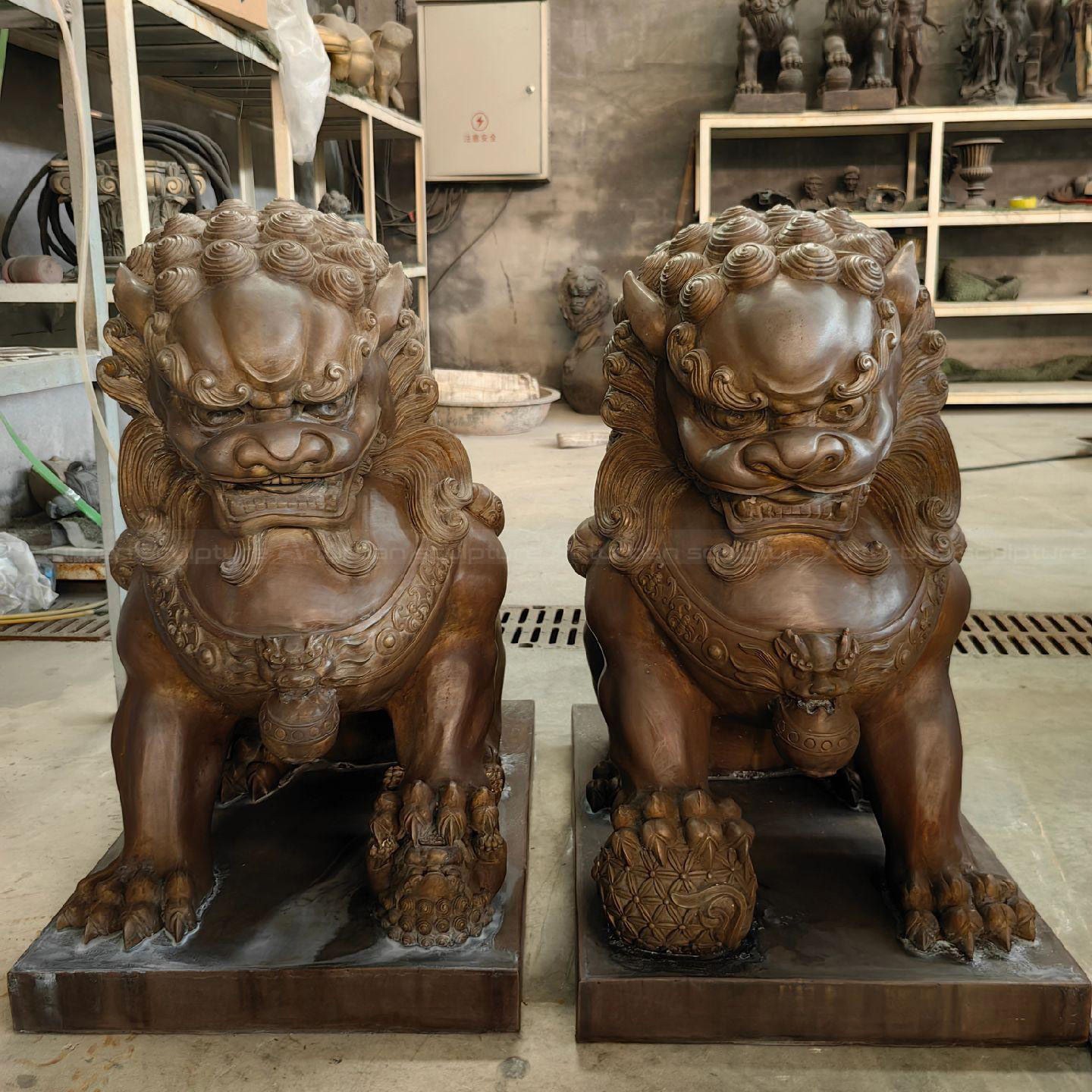 foo dog statue
