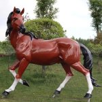 Estantuas de caballo de fibra de vidrio a tamaño natural en venta