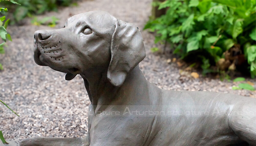 Schwarzer Labrador-Gartendekoration