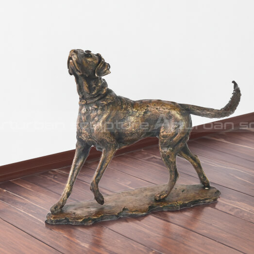 Escultura de Cão de Caça de Bronze