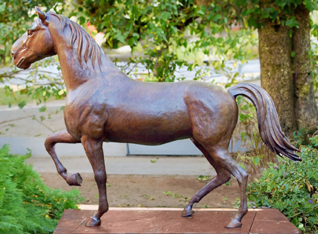 Estátua de Cavalo em Marcha