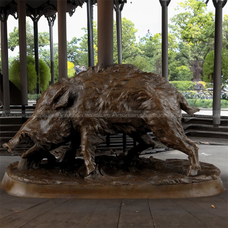 Statua di Cinghiale in Bronzo
