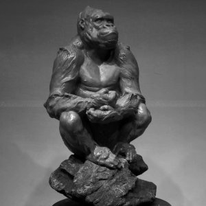 Schimpanskulptur
