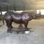 Sculpture de Rhinocéros en Bronze Art Moderne