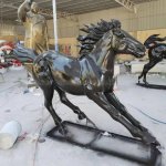 A Estátua do Cavalo Preto