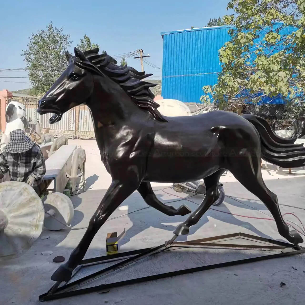 A Estátua do Cavalo Preto