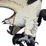 Scultura di Falco Pescatore in volo