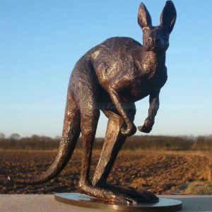 Grande statue de kangourou
