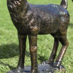 Rehkitz-Skulptur