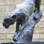 Leopard Descent-Statuette