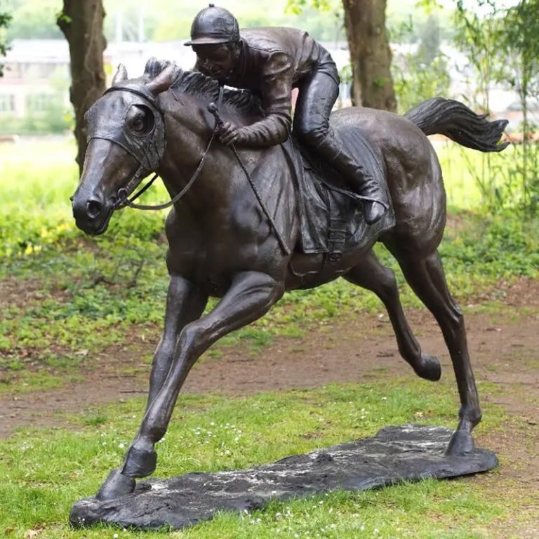 Jinete de bronce a caballo
