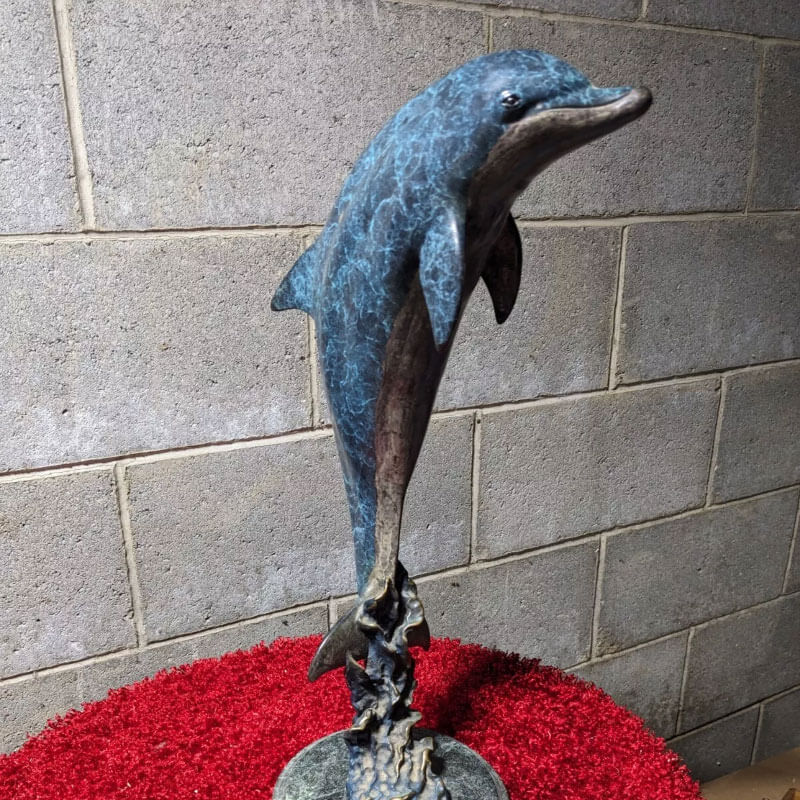 Fontana Delfino in Vendita