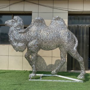 Metall-Kamel-Statue