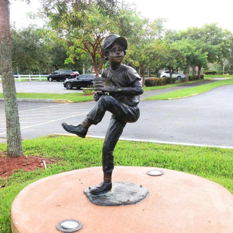 Statue de Jardin Joueur de Baseball