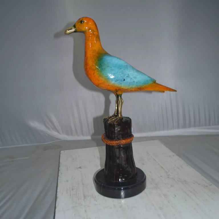 Decorazione scultorea di uccello